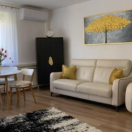 Golden Apartament Legionow Torun Exterior photo