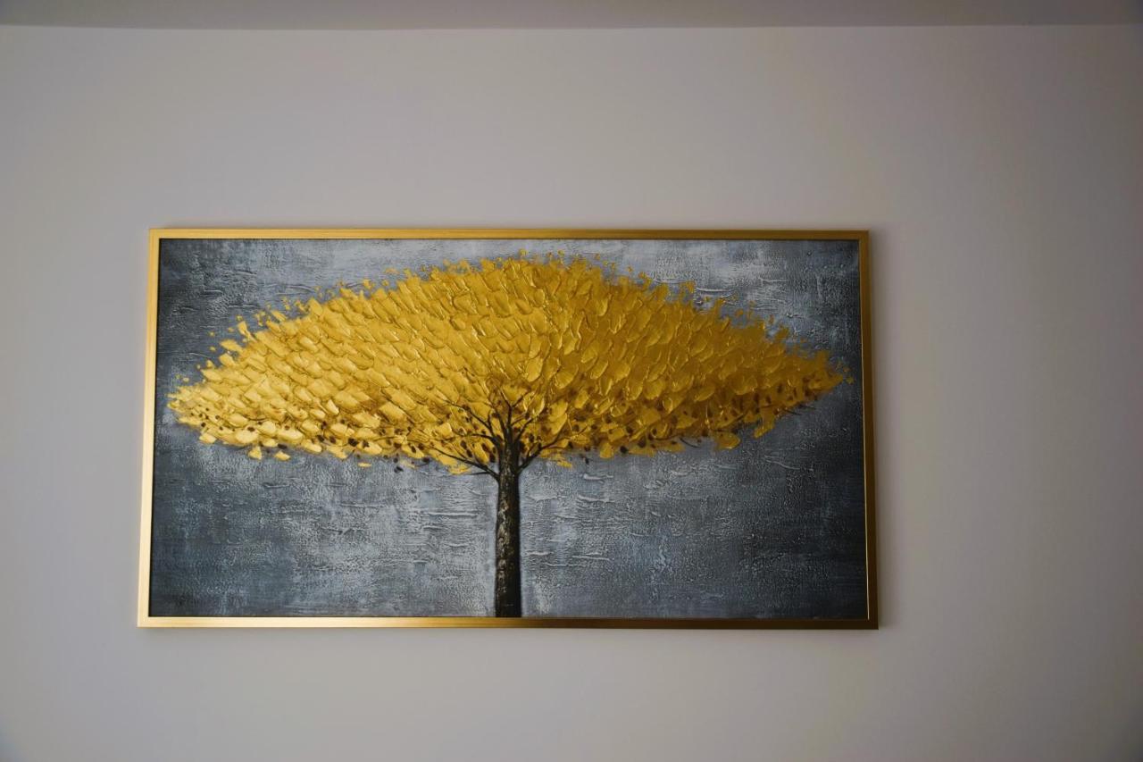 Golden Legionow Apartment